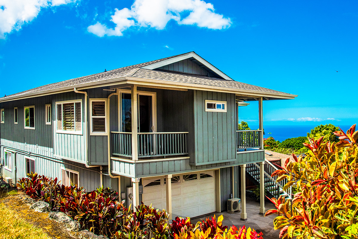 Nā Mele — Kona's Cozy Retreat w/ Pool & AC